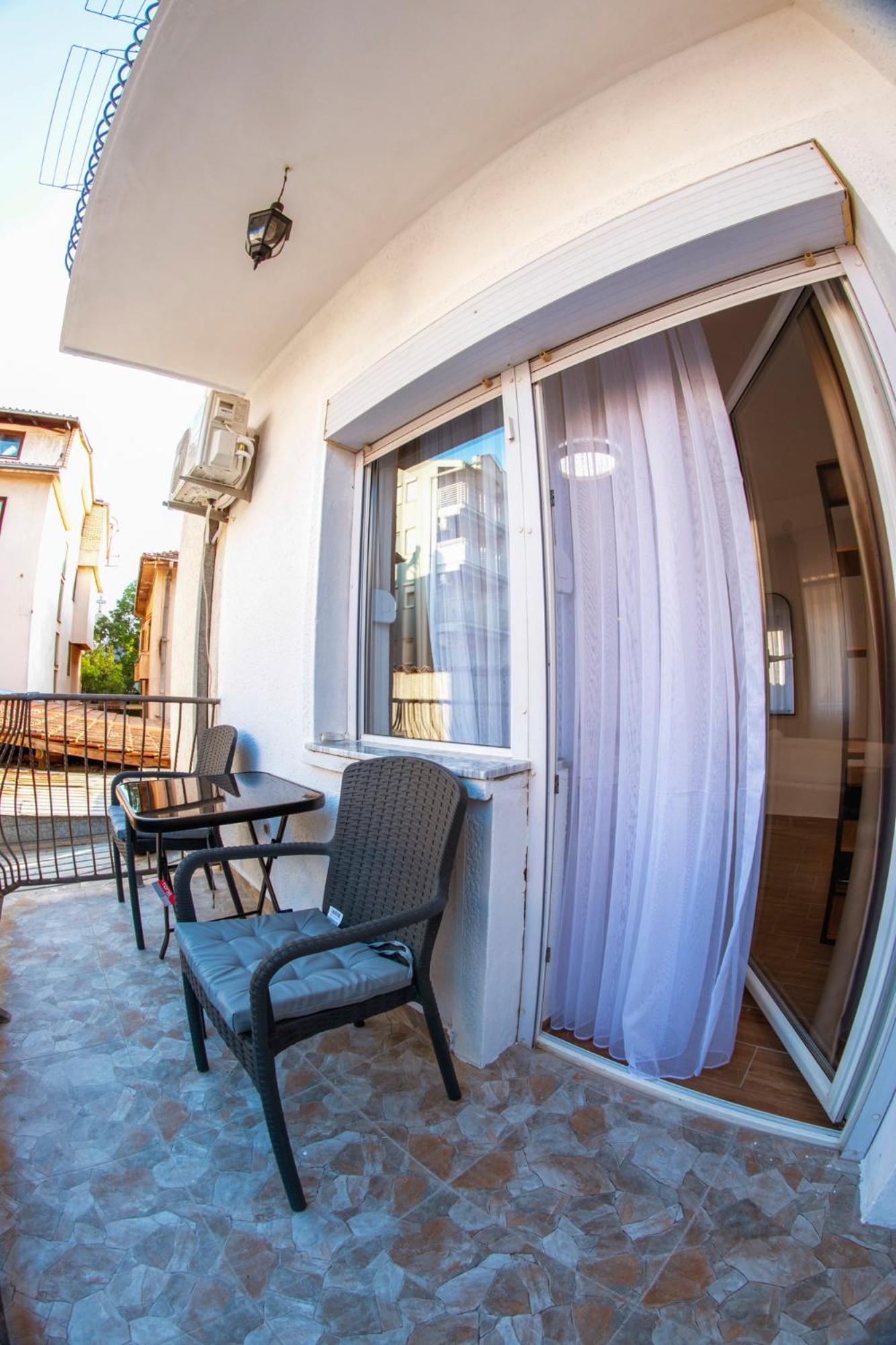 Makis Luxury Center Free Parking Οχρίδα